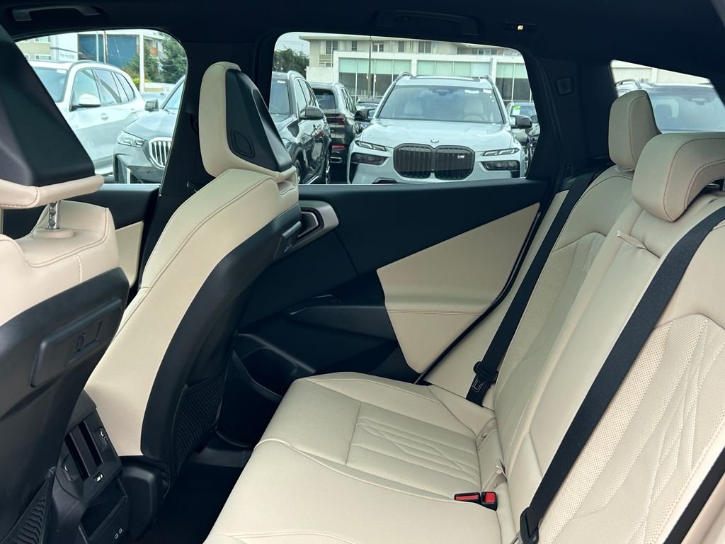 Used 2026 Alpine White BMW 30 xDrive image 31