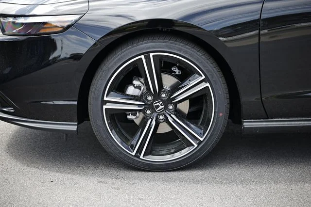 New 2026 Crystal Black Honda SE image 6