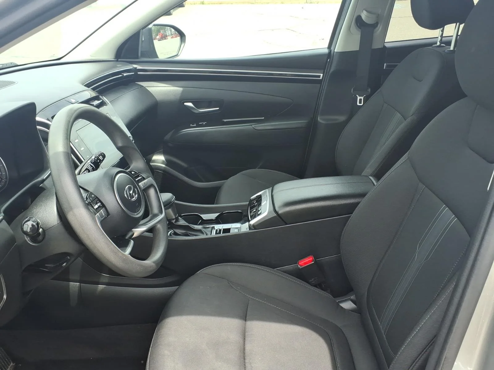 Used 2024 Shimmering Silver Hyundai SEL image 14