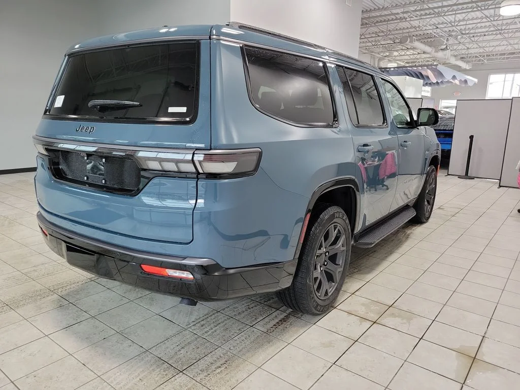 New 2026 Steel Blue Exterior Paint Jeep Limited Altitude image 7