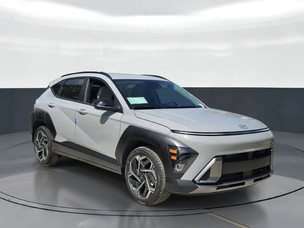 New 2027 Gray Hyundai SEL Premium image 2