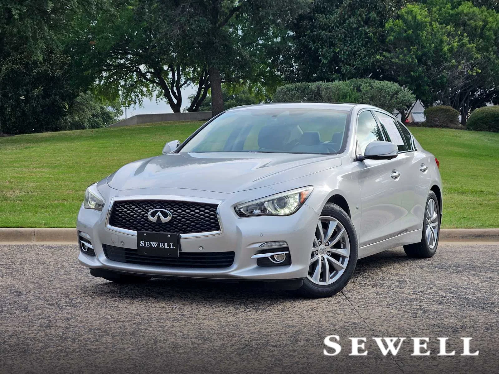 2015 INFINITI Q50 Premium