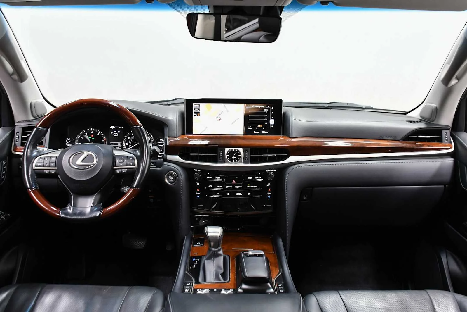 Used 2019 Black Onyx Lexus  image 17