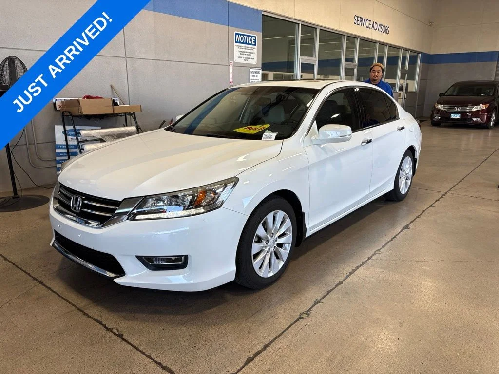 2013 Honda Accord Touring V6 Auto's photo