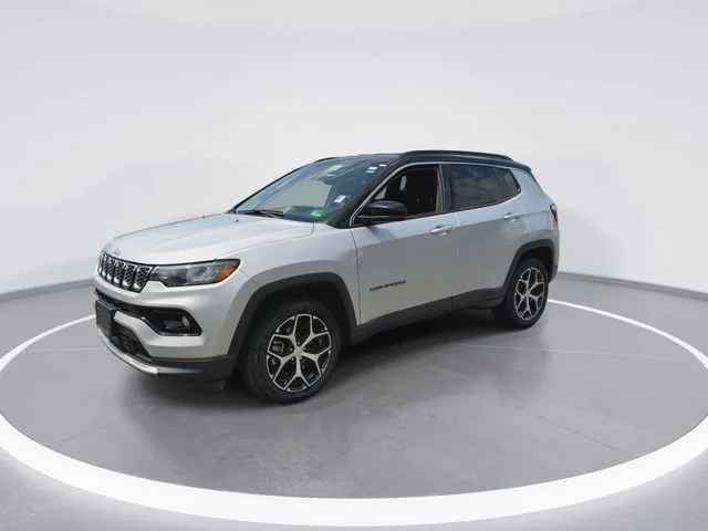 Used 2024 Silver Jeep Limited image 4