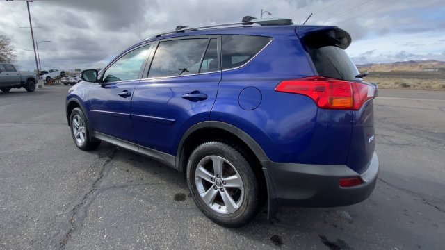 Used 2015 Blue Crush Metallic Toyota XLE image 6
