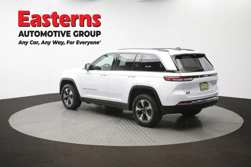 Used 2022 White Jeep 4xe image 67