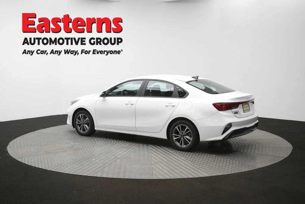 Used 2023 White Kia LXS image 62