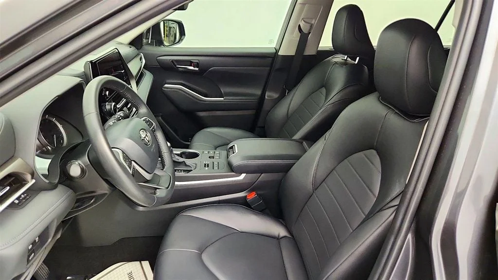 Used 2024 Magnetic Gray Metallic Toyota XLE AWD image 12
