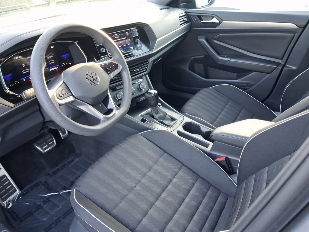 Certified Used 2023 Silver Volkswagen 1.5T Sport image 18