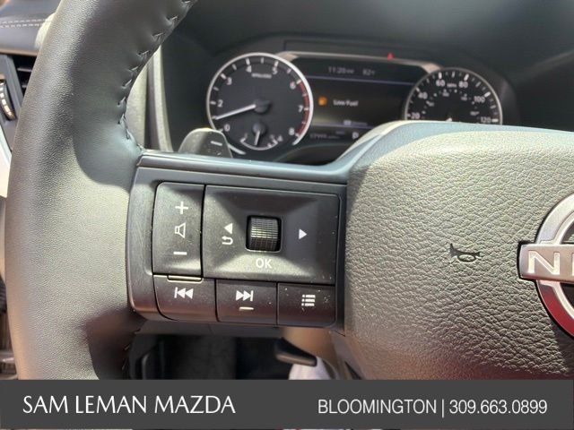 Used 2025 Beige/tan Nissan SV image 22