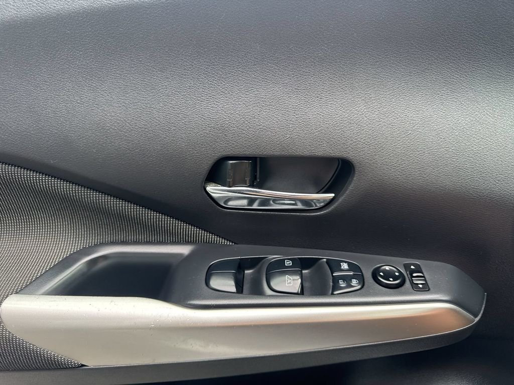 Used 2018 Silver Nissan SV image 11