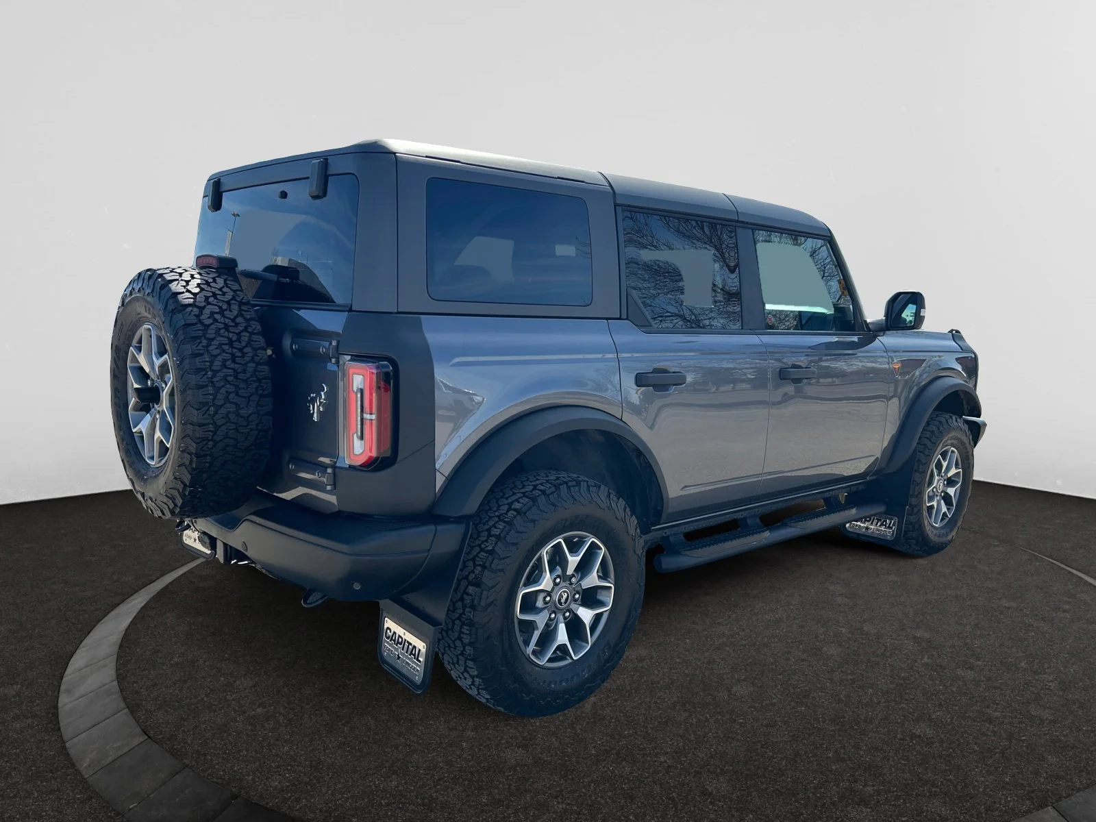 Used 2023 carbonized gray Ford Badlands Hardtop 4x4 Leather image 5