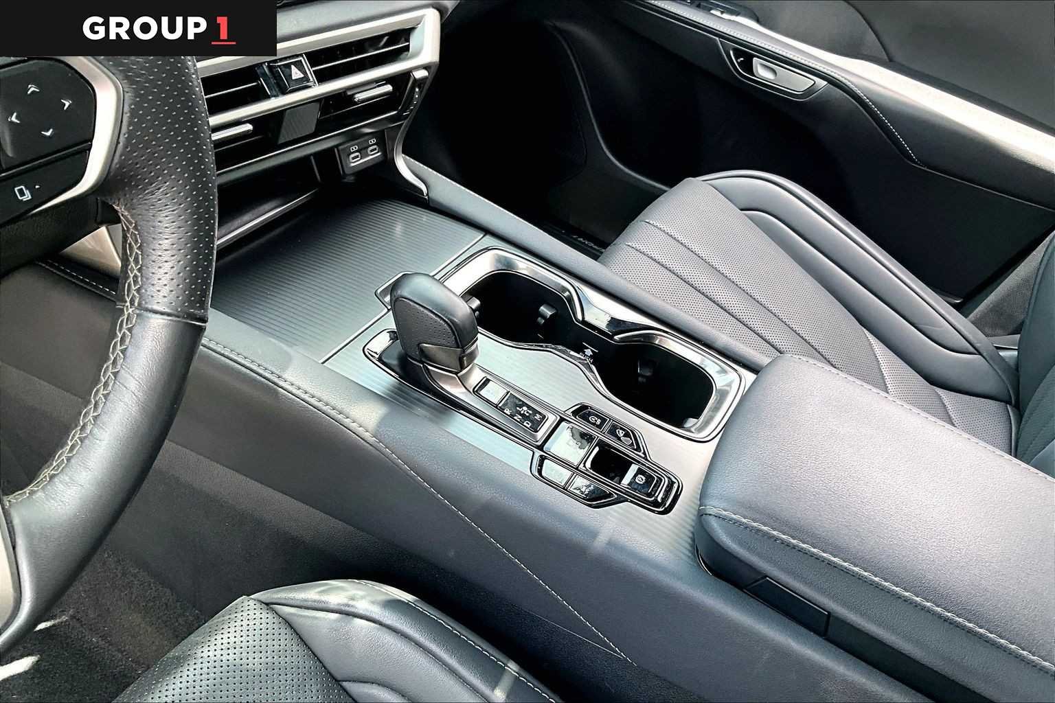 Used 2024 Ultra White Lexus F SPORT Handling image 14