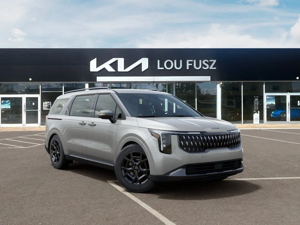 New 2027 Ivory Silver Kia EX image 8