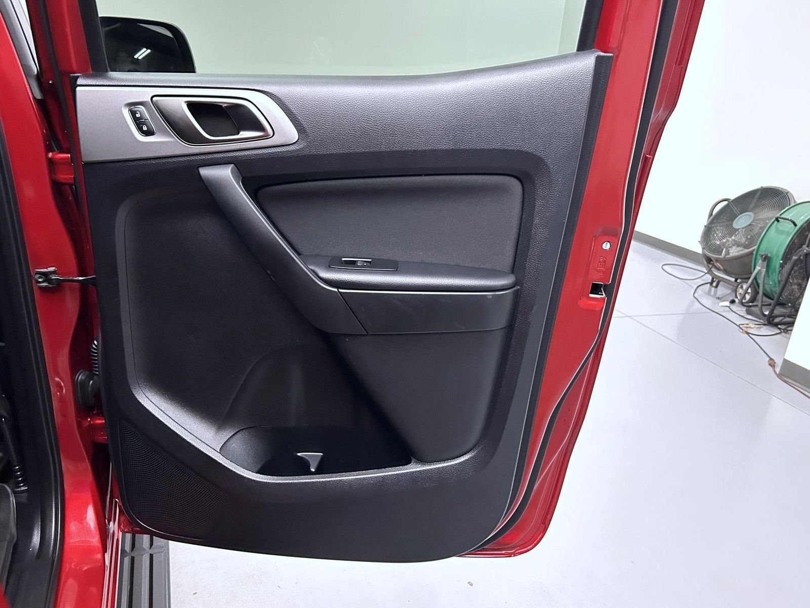 Used 2020 Red Ford XLT image 17