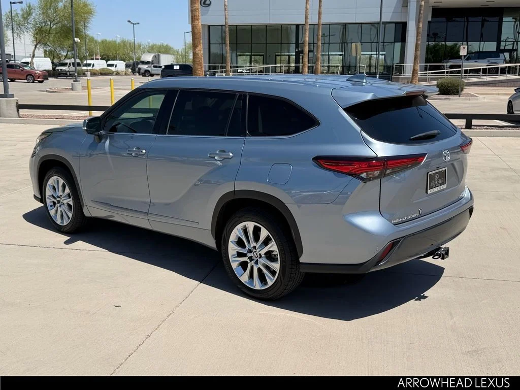 Used 2020 Gray Toyota Limited image 4