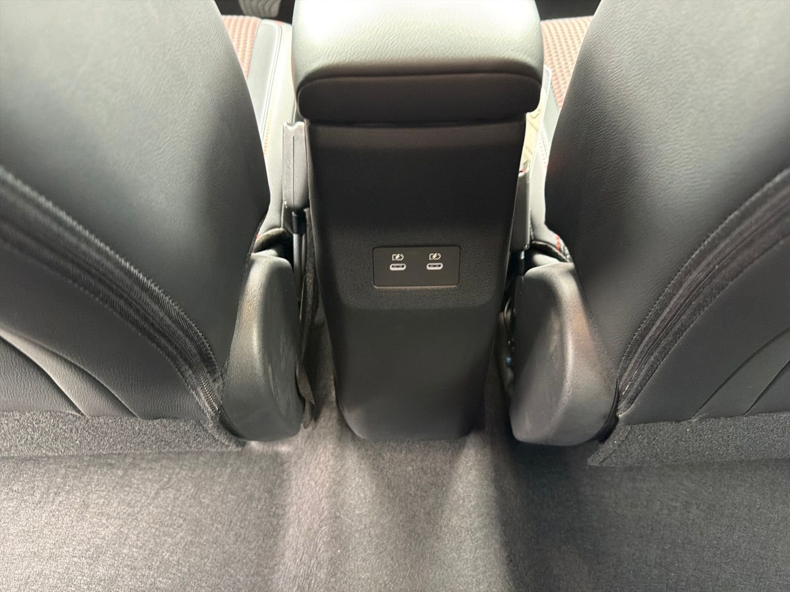 New 2026 Nissan Kicks SR 4D Sport Utility