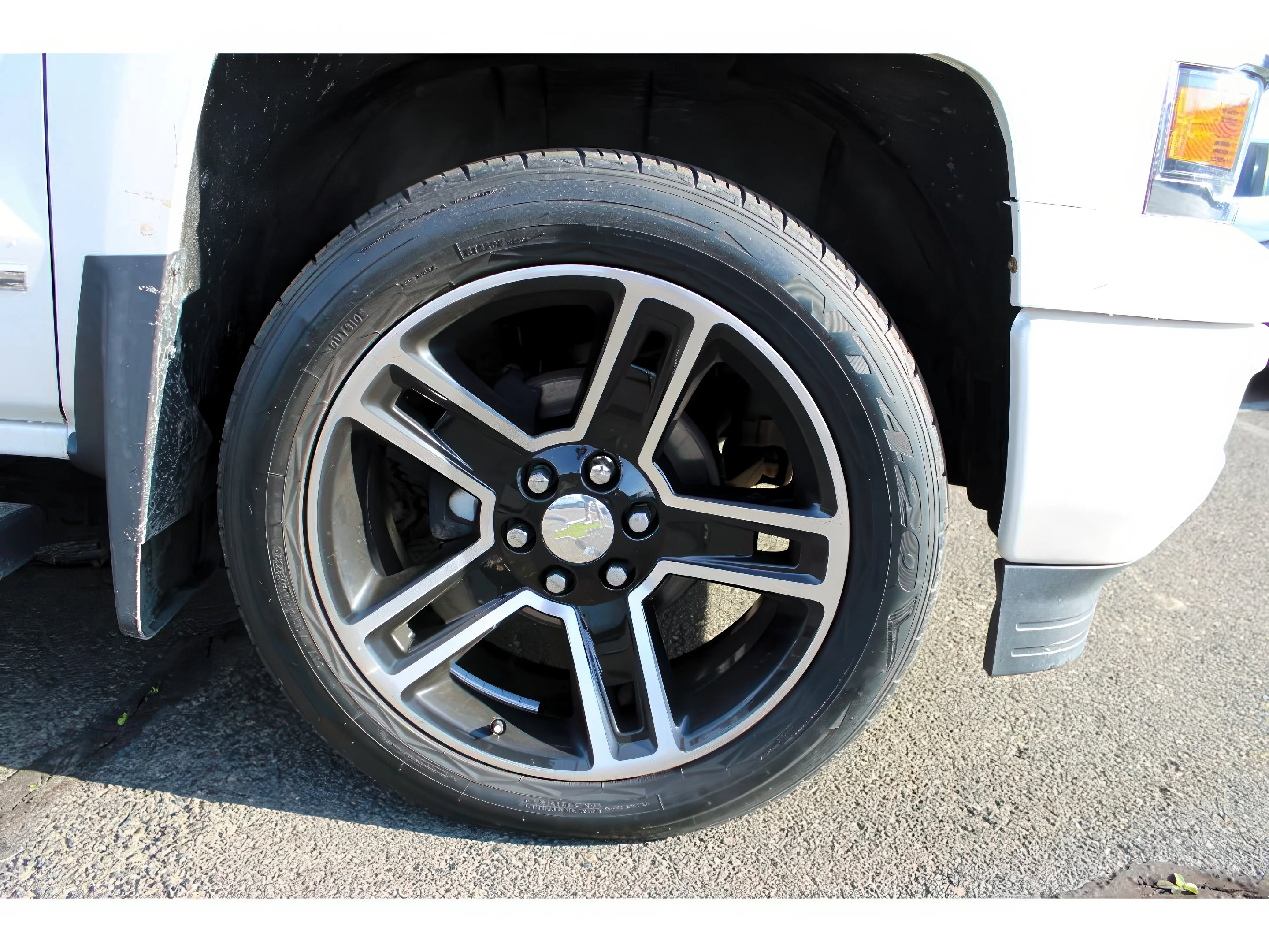 2015 Chevrolet Silverado 1500 High Country - Photo 8