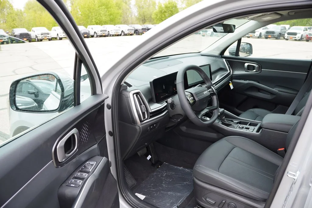 New 2026 Wolf Gray Kia EX image 10