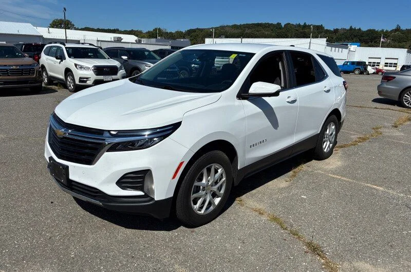Used 2023 White Chevrolet LT image 2