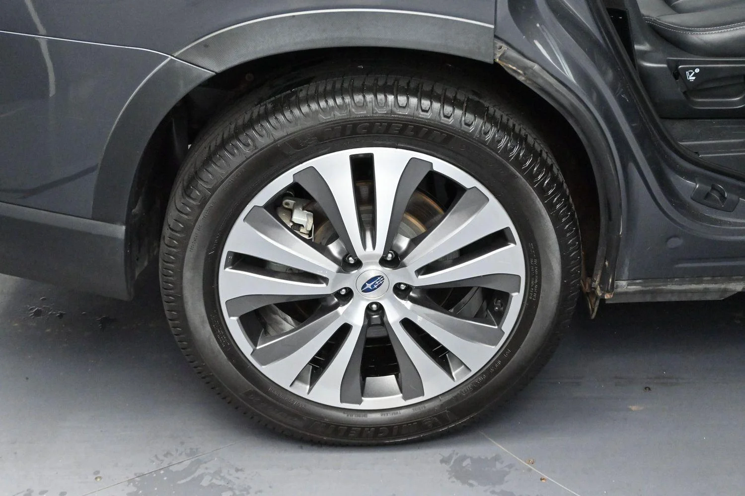 Used 2021 Magnetite Gray Metallic Subaru Limited image 38