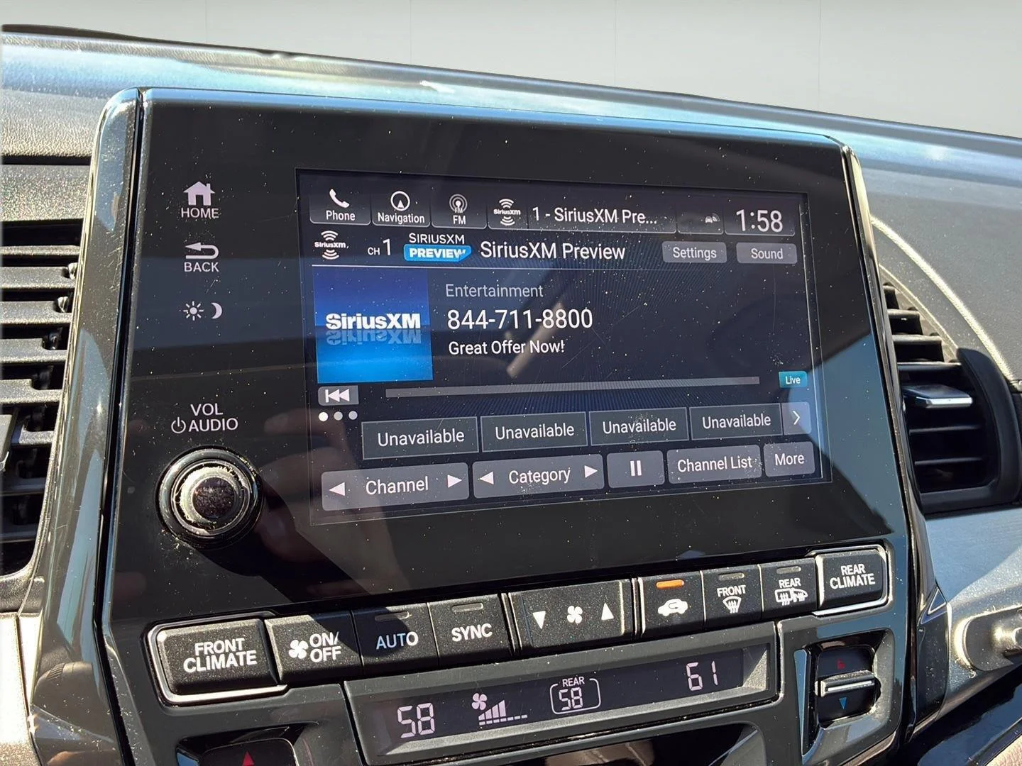 Used 2018 Pacific Pewter Metallic Honda Elite image 26