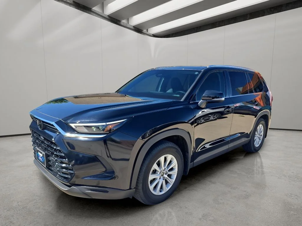 Used 2024 Black Toyota XLE image 1