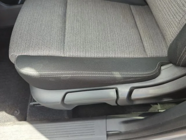 Used 2021 Gray Nissan S image 33