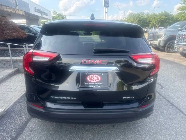 Used 2024 Black GMC SLE image 6