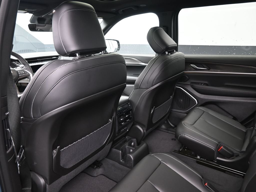 New 2026 Steel Blue Exterior Paint Jeep Limited image 22