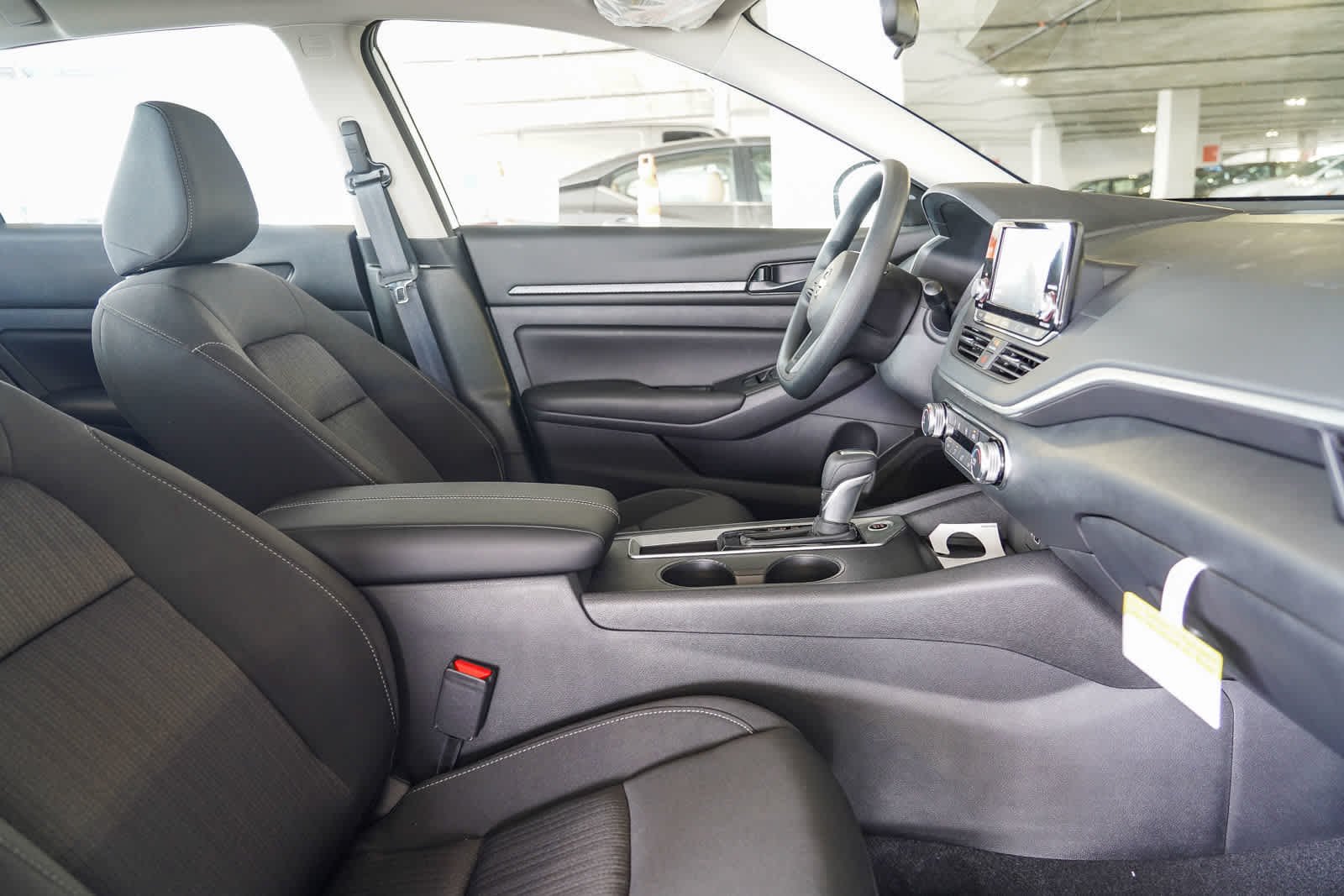 New 2025 Glacier White Nissan S image 16