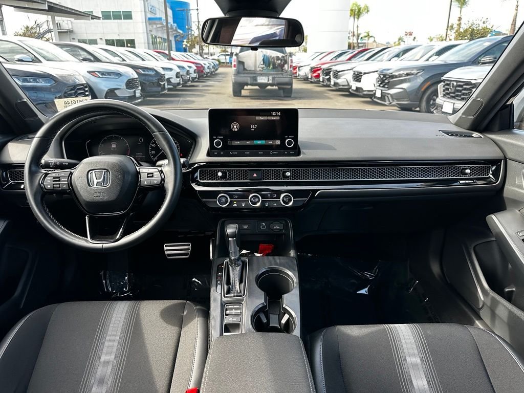 Used 2023  Honda Sport image 16