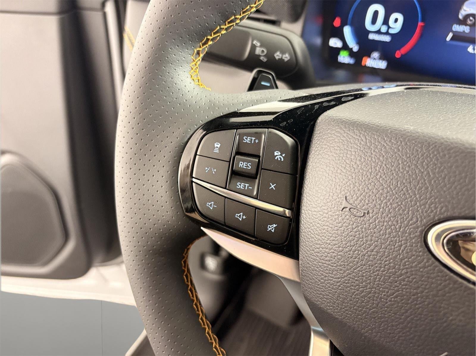 New 2026 Space White Metallic Ford Tremor® image 31