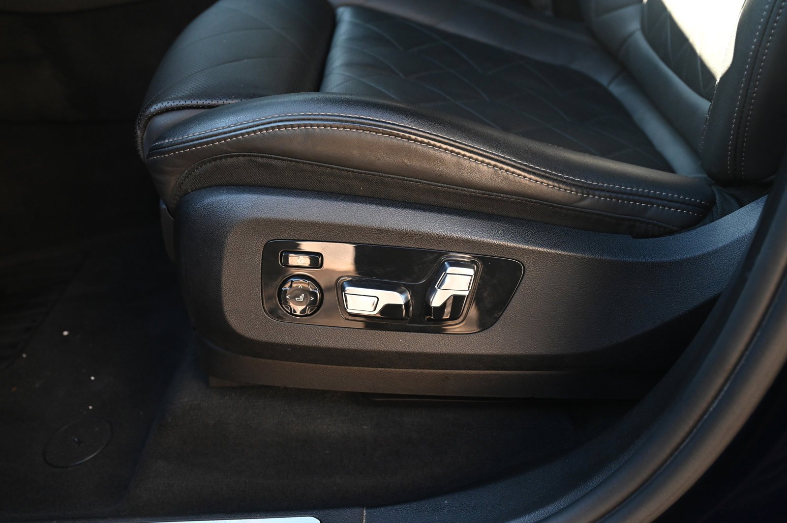 2023 BMW X7 40i - Photo 21