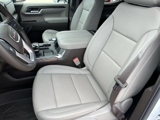 2026 GMC Sierra 1500 SLT - Photo 15