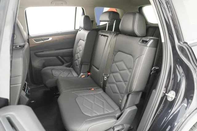 2026 Volkswagen Atlas SE w/Tech - Photo 19