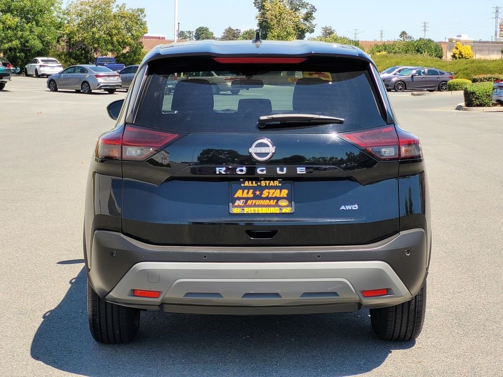 Used 2023 Black Nissan S image 5