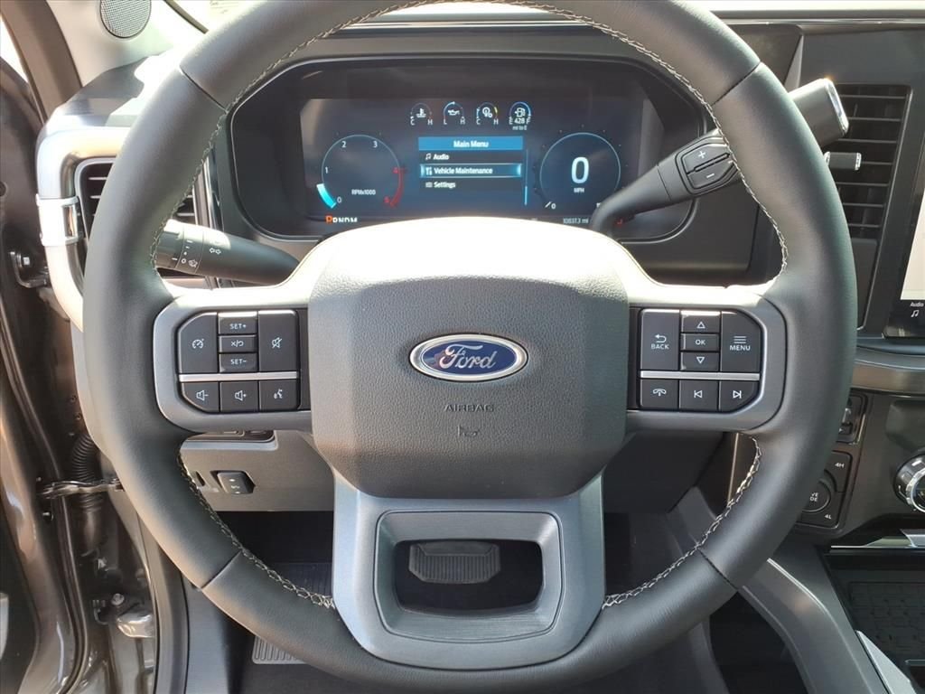 Used 2025 Gray Ford Lariat image 22
