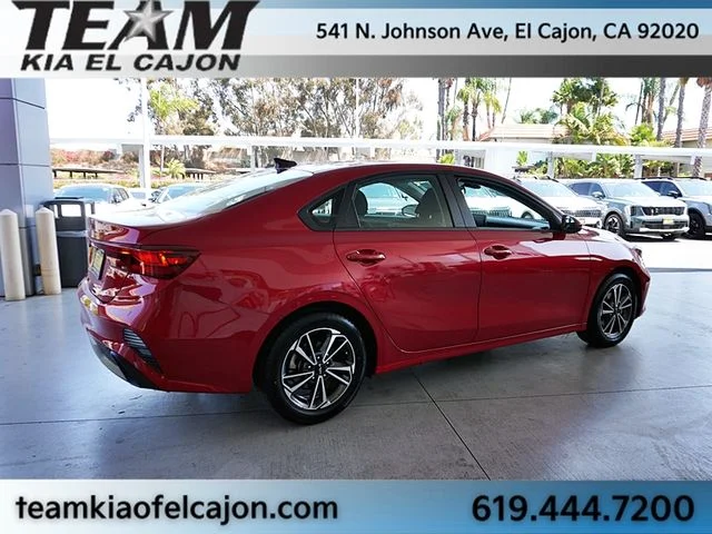 Certified Used 2022 Red Kia LXS image 8