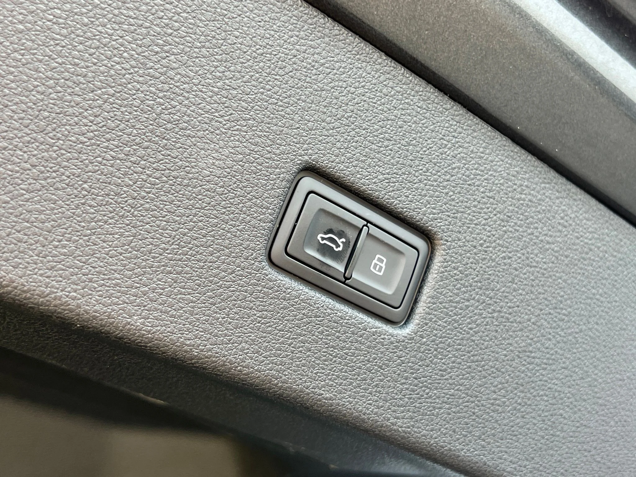 Used 2025 Gray Audi 4.0T image 22