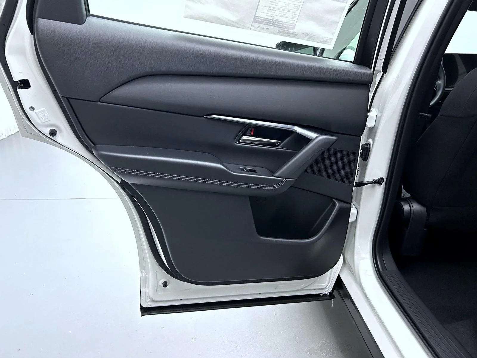 New 2026 Rhodium White Metallic Mazda 2.5 S AWD image 21