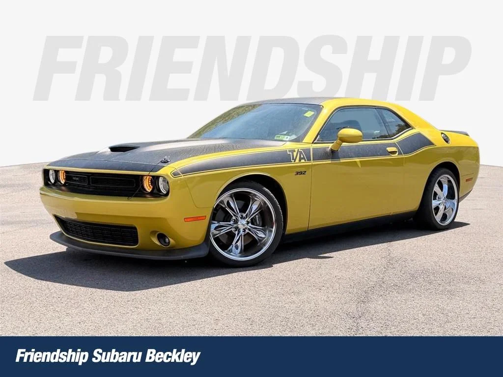 Used 2021 Gold Dodge R/T Scat Pack image 1