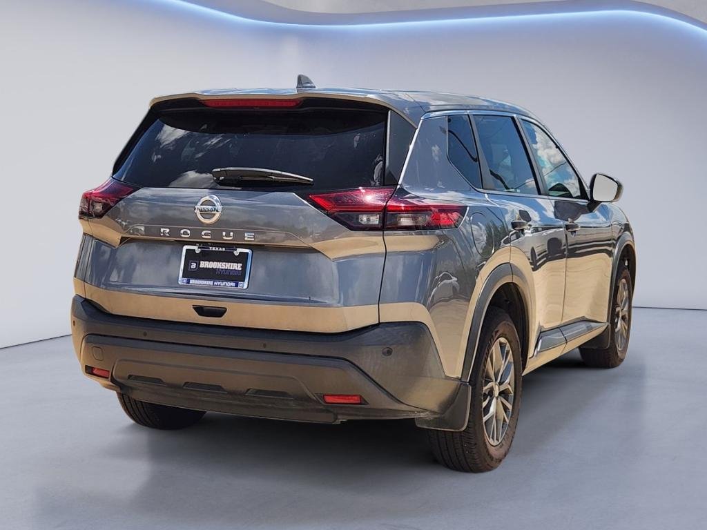 Used 2021 Gun Metallic Nissan S image 9