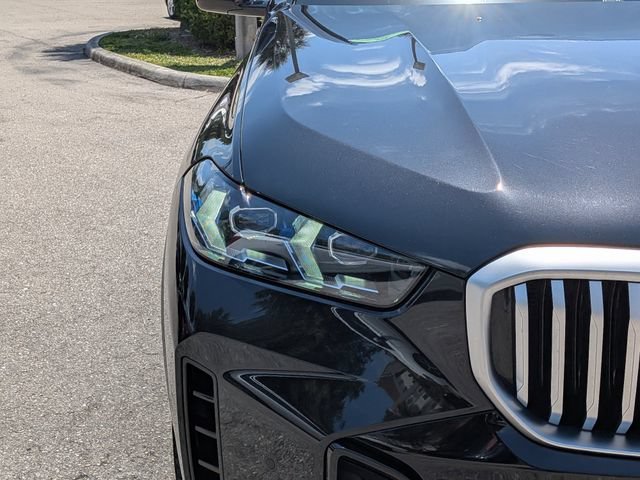 Used 2026 Black Sapphire Metallic BMW sDrive40i image 11