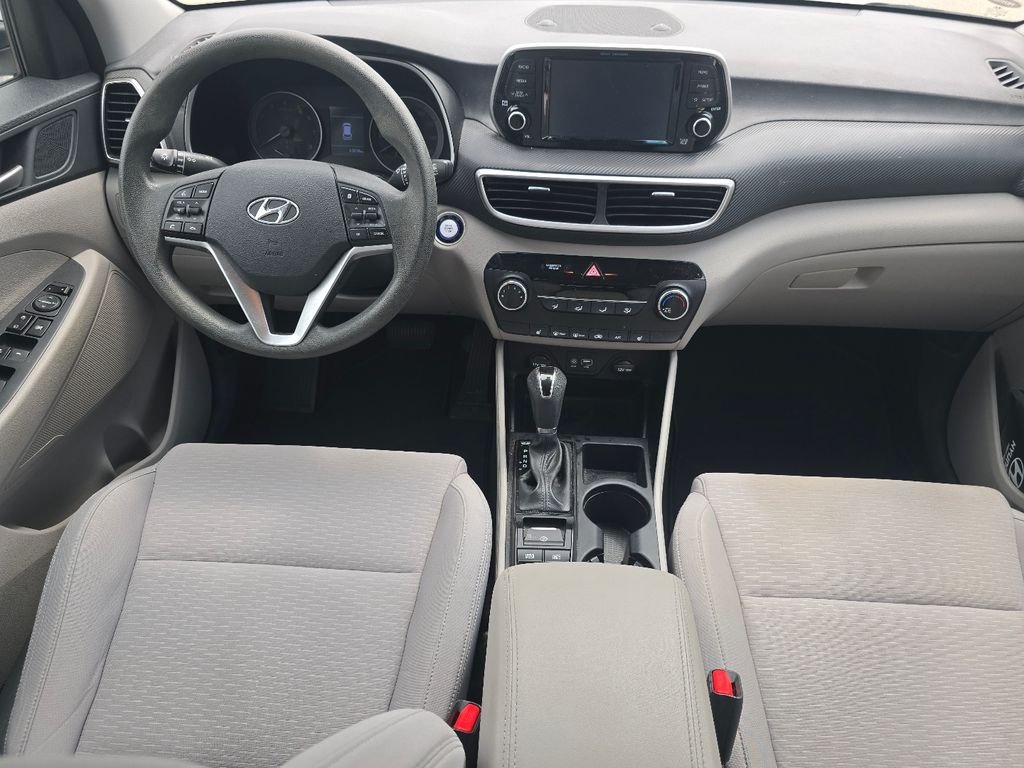 Used 2019 White Hyundai Value image 17
