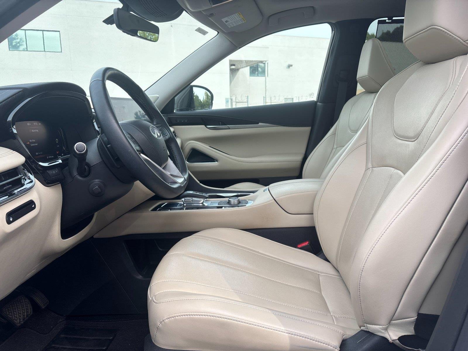 Used 2023 Majestic White INFINITI SENSORY image 15