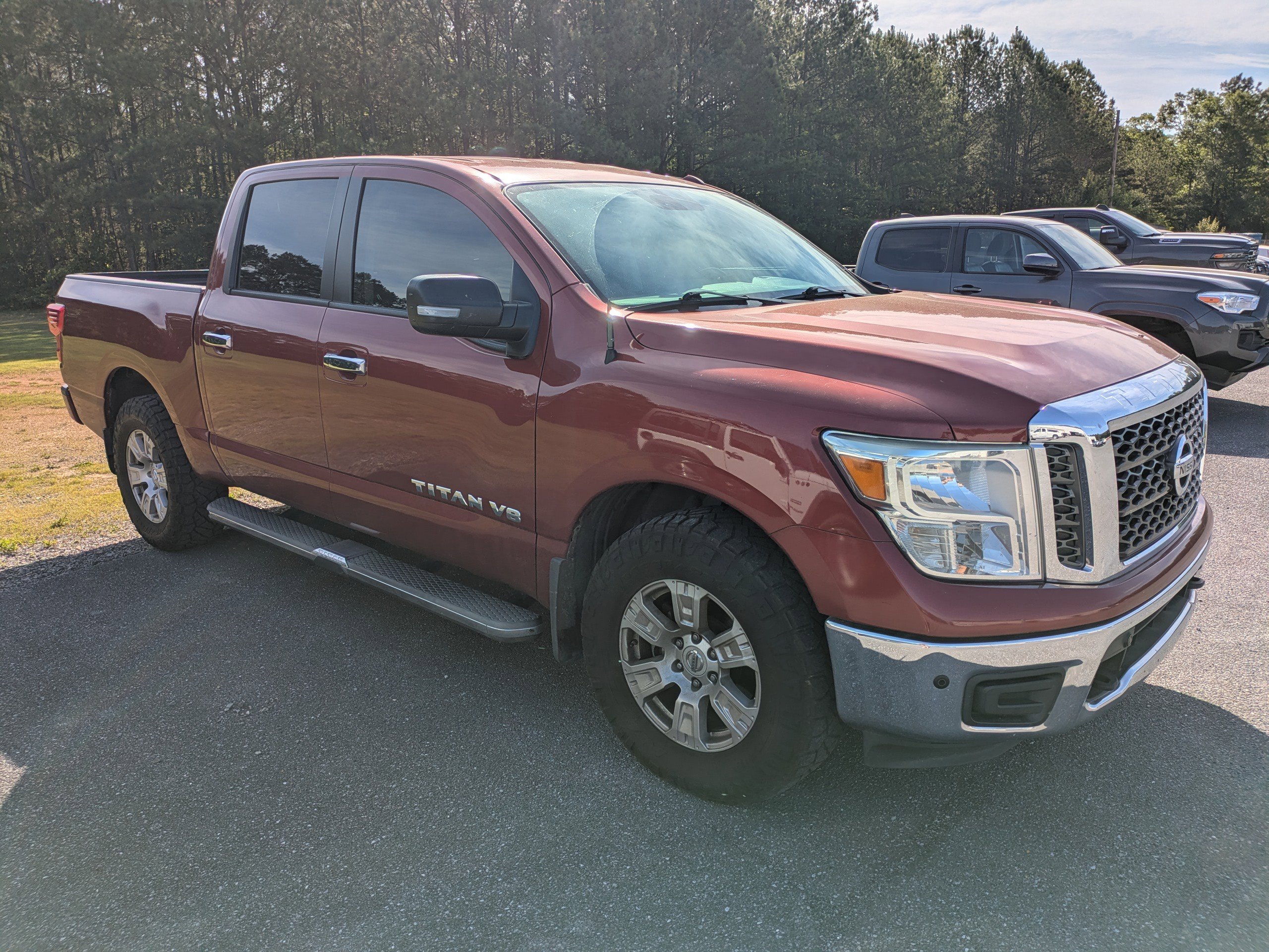 2018 Nissan Titan SV 4X4 Crew Cab's photo