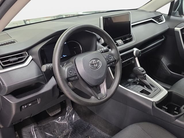Certified Used 2025  Toyota XLE image 13