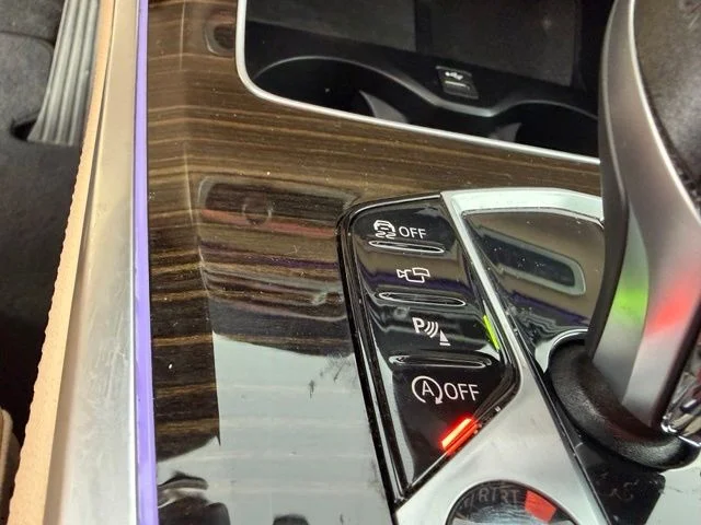 Used 2020 Black BMW sDrive40i image 19